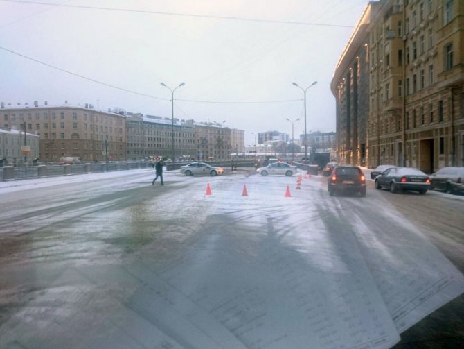 В ДТП со снегоуборочной машиной в Петербурге погибли две женщины (4)