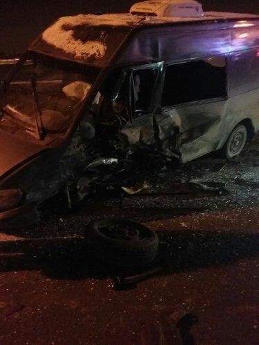 В Петербурге на Дворцовой набережной внедорожник врезался в полицейскую машину (2).jpg