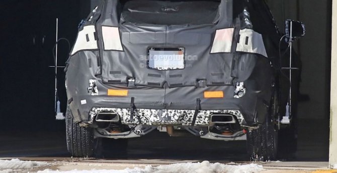 В Сети появились снимки Cadillac XT3  (6).jpg