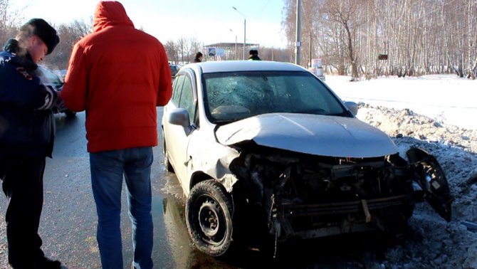 В Центральном районе Челябинска в ДТП погиб водитель ВАЗа (1).jpg