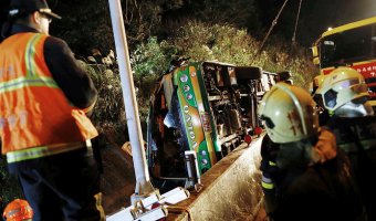На Тайване в ДТП с туристическим автобусом погибли 32 человека