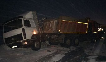 Водитель автобуса погиб в ДТП с грузовиком в Томской области