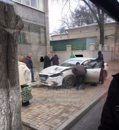 В ДТП с автобусом в Ростове пострадал человек (2).jpg
