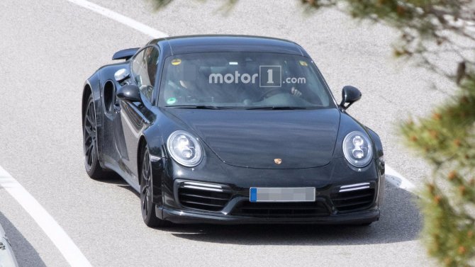 Новое поколение Porsche 911 Turbo проходит испытания (9).jpg