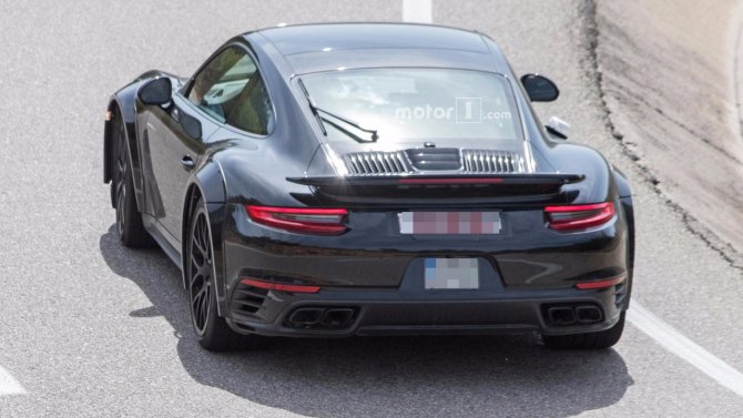 Новое поколение Porsche 911 Turbo проходит испытания (7).jpg