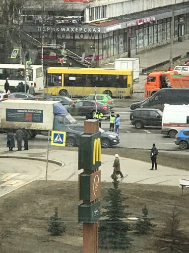 В Петербурге насмерть сбили пешехода рядом с Володарским мостом (2).jpg