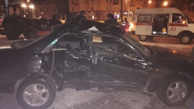 В ночном ДТП в Барнауле пострадал человек (2).jpg