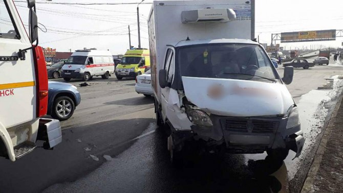 В ДТП с «Газелью» в Челябинске пострадал 2-летний ребенок (2).jpg
