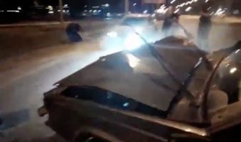 Пьяное ДТП в Пензе - наезд автомобиля Volvo на осветительный столб
