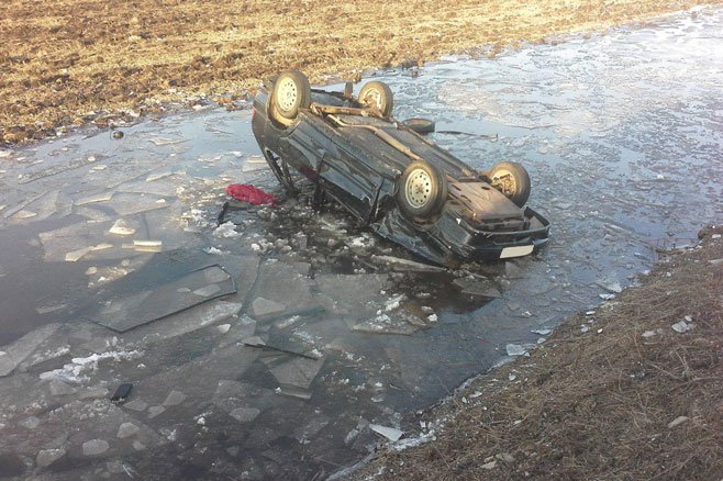 В Татарстане погиб молодой водитель перевернувшегося автомобиля (2).jpg
