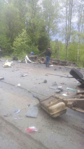 На трассе «Крестцы – Окуловка» в ДТП погиб водитель «Газели» (3).JPG