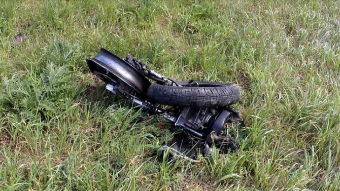 Водитель и пассажирка мотоцикла погибли в ДТП на Алтае (3).jpg