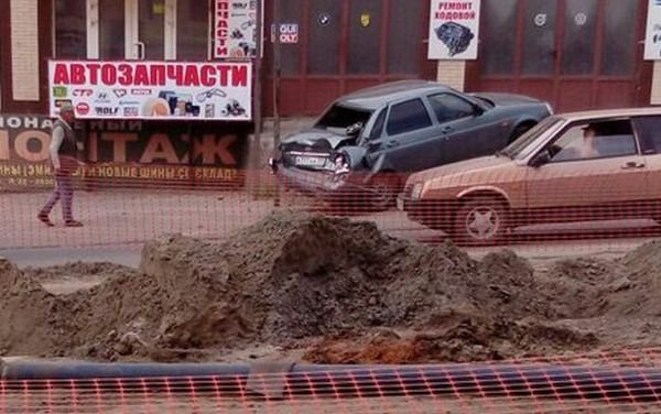 В Ростове КАМАЗ протаранил пять легковушек (2).jpg