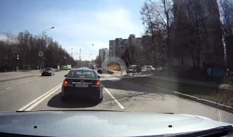 В Москве на улице Теплый Стан в ДТП погиб мотоциклист