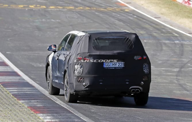 Новый Hyundai Santa Fe тестируется на Нюрбургринге (1).jpg