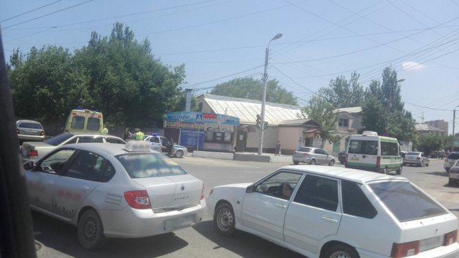 Беременная женщина пострадала в ДТП в Астрахани.jpg