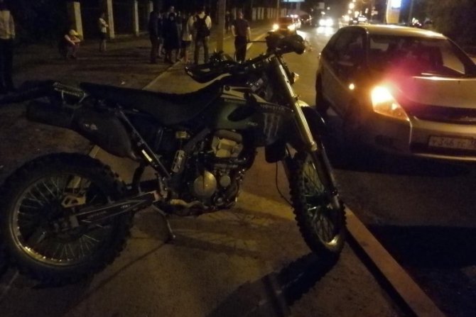 В Иркутске погиб мотоциклист, врезавшись в столб (2).jpg