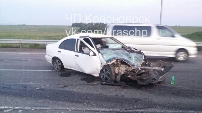 Три человека пострадали в ДТП с двумя иномарками под Красноярском (4).jpg