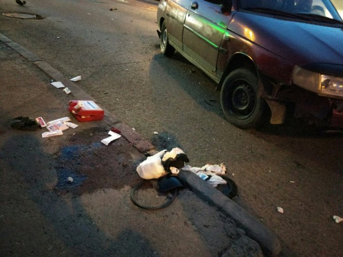 В Екатеринбурге при столкновении мотоцикла и ВАЗа погиб человек (4).jpg