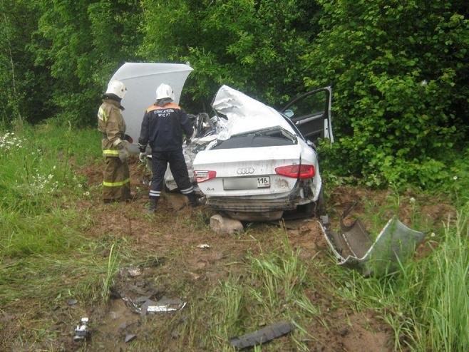 В ДТП с грузовиком в Татарстане погибли два человека (2).jpg