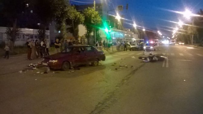 В Екатеринбурге при столкновении мотоцикла и ВАЗа погиб человек (1).jpg