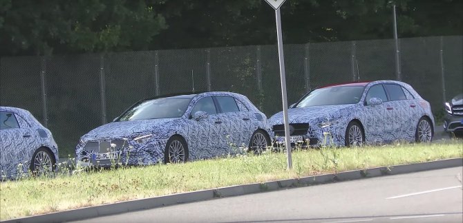 Фотошпионы выложили фото прототипов Mercedes-Benz A-Class 2018 (1).jpg