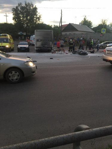 Мотоциклист погиб в ДТП с горящим автобусом в Красноярске (3).jpg