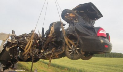 В страшном ДТП с фурой под Тюменью погибла семья из четырех человек