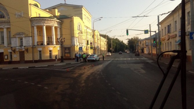 Два человека погибли в ДТП в центре Ярославля (2).jpg