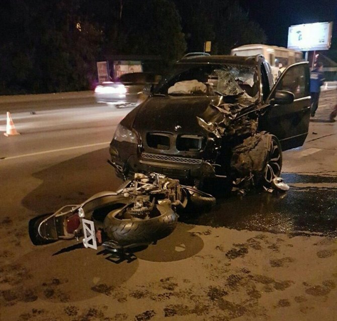 В Барнауле при столкновении с иномаркой погиб мотоциклист (1).jpg