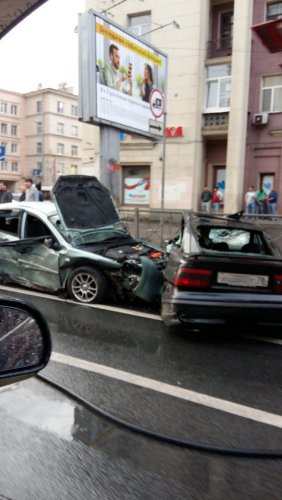 В тройном ДТП в Невском районе Петербурга пострадали два человека (6).jpg