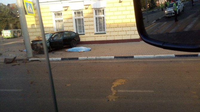 Два человека погибли в ДТП в центре Ярославля (1).jpg