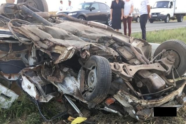 Водитель ВАЗа погиб в тройном ДТП на Ставрополье.jpg