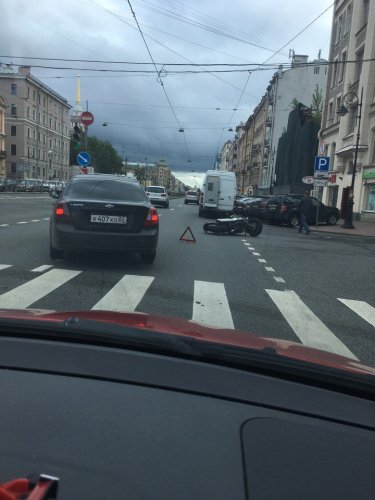 На Лиговском в Петербурге сбили мотоциклиста (3).jpg