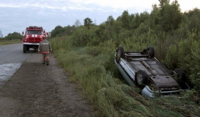 Две женщины погибли в опрокинувшейся машине под Саратовом