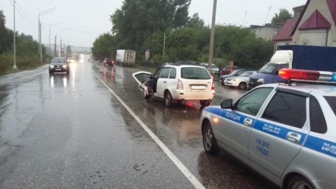 Два человека пострадали при столкновении автомобилей на Ряжском шоссе в Рязани (2).jpg