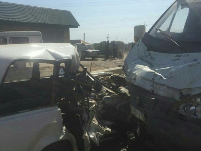 В ДТП в Дагестане погиб взрослый и пострадали трое детей.jpg