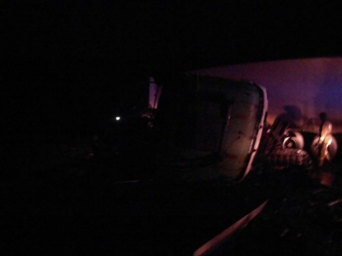 Три человека погибли в ДТП с грузовиком под Новгородом.jpg
