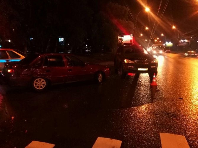 Три женщины пострадали в ДТП с двумя иномарками в Вологде (2).jpg