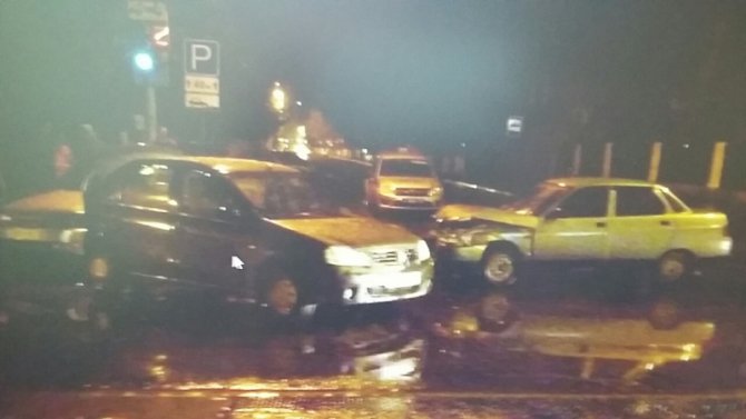 Три человека пострадали в ДТП в центре Саратова (2).jpg