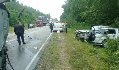 Водитель иномарки погиб в тройном ДТП на трассе «Железня-Алексин»