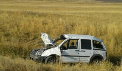 В Оренбургской области Ford опрокинулся в кювет: погибли два пассажира