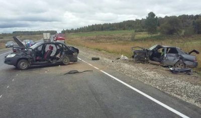 Подросток погиб в ДТП в Удмуртии, еще семь человек пострадали