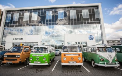 Культовый Volkswagen Transporter в гостях у АВИЛОН