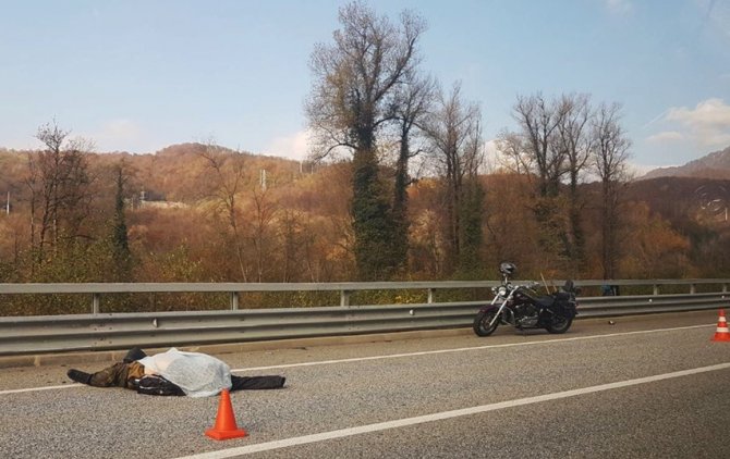 В Сочи в ДТП погиб мотоциклист (3)