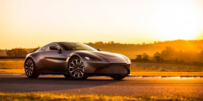 Aston Martin Vantage 2018 Sun