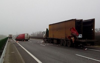 Три грузовика столкнулись в Павловском районе