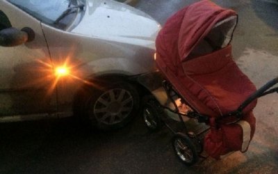 В Рязани автомобиль сбил 4-летнего ребенка и коляску с младенцем