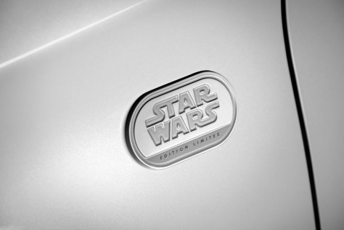 Логотип Star Wars на Renault Zoe Star Wars