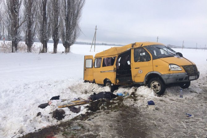 Женщина и 4-летняя девочка погибли в ДТП с маршруткой на Кубани